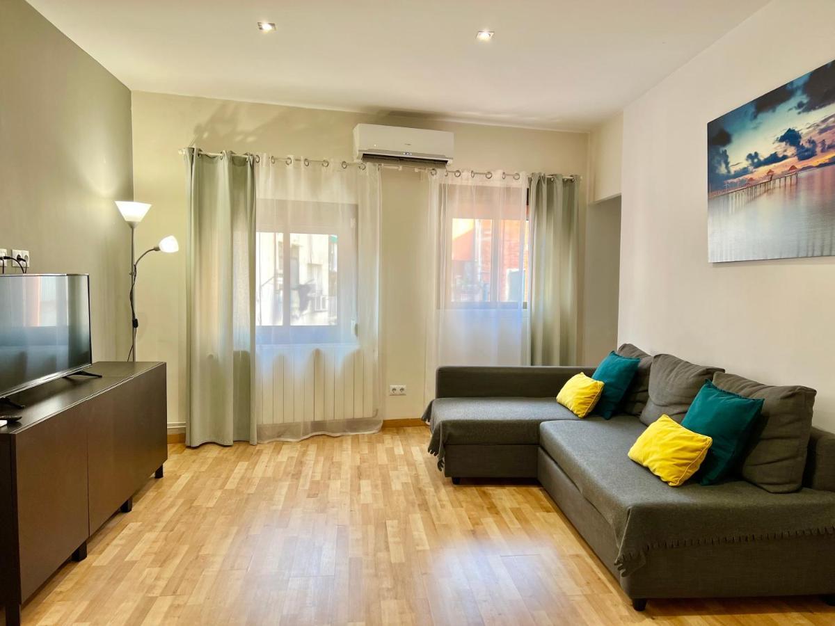 Comfortable Renovated Flat, Wifi! Badalona Exterior photo